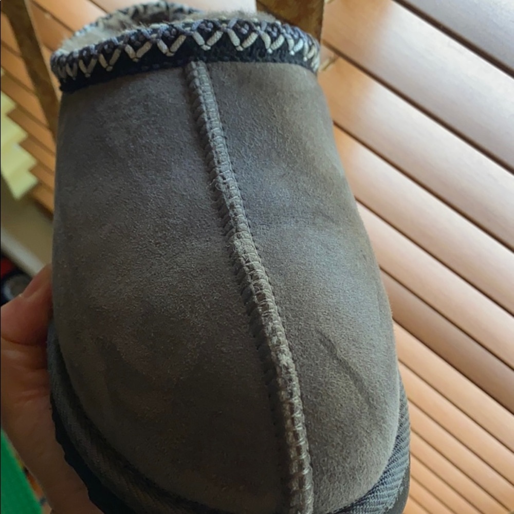 Ugg Slipper - image 7